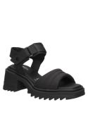 Sandalia negra de cuero para mujer, casual, con correa ancha y cierre de velcro, ideal para ocasiones informales.