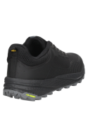 Zapatilla negra de trail running para hombre, con suela de tracción óptima ideal para terrenos irregulares y uso outdoor.