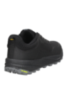 Zapatilla negra de trail running para hombre, con suela de tracción óptima ideal para terrenos irregulares y uso outdoor.