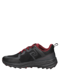 zapatilla negra de trail running para hombre con sistema de cordones clásico, asegurando buena sujeción y estilo.