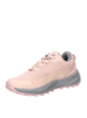 Zapatilla rosada de trail running para mujer, robusta y moderna, ideal para actividades al aire libre.