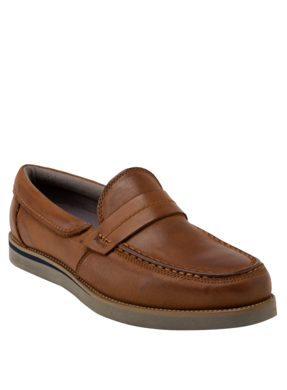 Mocasín marrón sin cordones de cuero para hombre, estilo clásico, ideal para eventos semi-formales e informales.