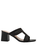 Sandalia negra de mujer con tacón cuadrado, ideal para un look casual y elegante, con tiras anchas entrelazadas.