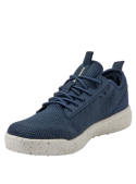 Zapatilla azul masculina, ideal para actividades deportivas ligeras y situaciones cotidianas, suela gruesa y robusta.