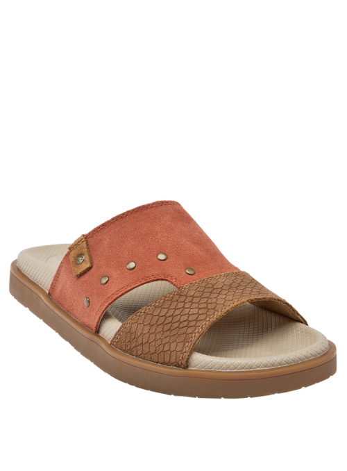 Calzado de cuero naranja para mujer con diseño minimalista, ideal para combinar con jeans o vestidos ligeros.