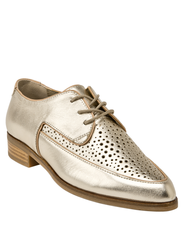 Diseño elegante en cuero oro, zapato casual femenino Pollini I215 con taco plano de 2.7 cm.