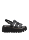 Sandalia chunky negra de mujer con plataforma robusta, combinable con atuendos casuales o semi-formales.