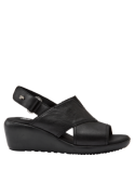 Sandalia casual negra de cuero para mujer con diseño anatómico y taco cuña de 6.4 cm, ideal para el verano.