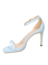 Sandalia de cuero celeste para mujer, diseño minimalista con tacón alto y delgado, ideal para eventos formales.