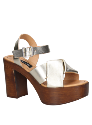 	Sandalia Cuero Mujer