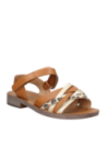 Sandalia femenina camel de tendencia urbana, con patrón animal y cierre seguro, ideal para ocasiones informales y confort.