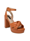 Elegante sandalia casual de cuero narajo con nudo frontal y correa ajustable al tobillo, perfecta para destacar.