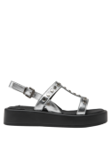 Sandalia de cuero plata para mujer, estilo casual con punta abierta y taco plano de 5.5 cm.