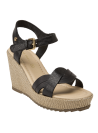 Calzado casual chic de cuero negro, combina con vestidos o jeans para eventos al aire libre.