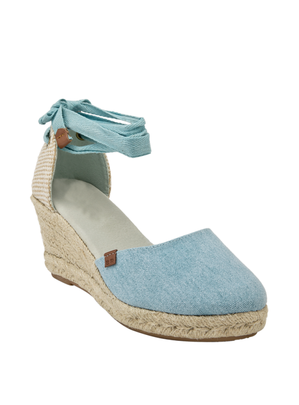 Alpargata beige mujer con cuña, diseño clásico y cintas al tobillo, ideal para estilo boho-chic.