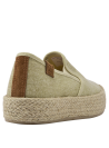 Alpargata de mujer en beige, perfecta para ocasiones informales, con estructura textil y toque de cuero.