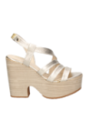 Sandalia de cuero oro con correa ajustable en el talón, tacón grueso y cómodo, ideal para eventos semi-formales.