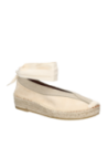 Alpargata beige casual para mujer, textil y cuero, suela de esparto, cintas al tobillo, estilo boho chic.
