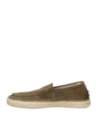 Calzado casual-chic para hombre, alpargata verde en cuero gamuzado, suela de yute, combina con jeans o bermudas.