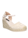 Alpargata beige para mujer con bordados circulares y espirales, diseño boho-chic casual con correa ajustable.