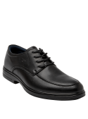 Textura del cuero en zapato Derby negro de hombre.