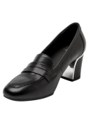 Calzado de cuero negro para mujer, mocasín clásico con punta redondeada, versátil para eventos formales y casuales.