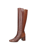 Bota de mujer en cuero café con diseño elegante y clásico, caño alto hasta la rodilla, ideal para estilo urbano chic.