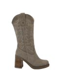 Bota vaquera de cuero gamuzado taupe para mujer con caña alta y tacón ancho, ideal para un look casual chic.