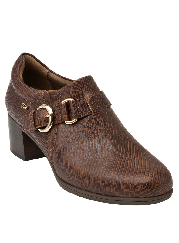 Zapato de cuero marrón cerrado para mujer, versátil para uso diario en entornos laborales, con diseño distinguido.