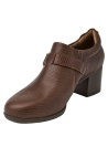 Zapato casual de cuero marrón para mujer, con diseño moderno y elegante, ideal para un look smart casual.