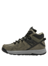 Calzado casual verde para hombre, diseñado para caminatas ligeras y salidas informales, resistente a climas variables.