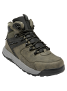 Calzado robusto para hombre, estilo urbano, con detalles en superposición y lengüeta acolchada para mayor confort.