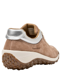 detalle de la caña de 6 cm en zapatilla rosada de cuero para mujer, versátil y cómoda.