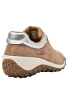 detalle de la caña de 6 cm en zapatilla rosada de cuero para mujer, versátil y cómoda.