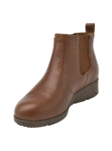 Botín Chelsea café de cuero para mujer, con tecnología de adaptación anatómica.