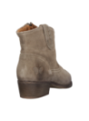 Botín de cuero premium gris para mujer, ideal para un look vaquero sofisticado.