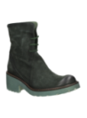 Bota casual de cuero gamuzado verde para mujer, con costuras detalladas, ideal para salidas y caminatas urbanas.