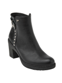 Calzado de cuero negro para mujer, ideal para invierno, con caña de 12 cm.