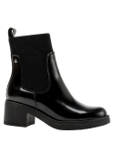 Botín Chelsea negro para mujer, corte clásico hasta el tobillo, acabado liso, adecuado para salidas de fin de semana.