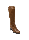 Bota camel de cuero gamuzado para mujer, casual y elegante, ideal para un look urbano moderno.