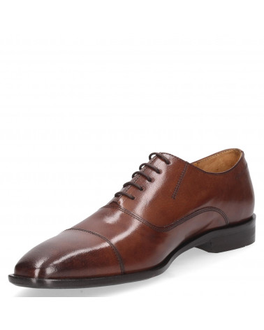 Versátil zapato de vestir en cuero café, estilo Oxford para hombre, recomendado para reuniones y cenas formales.