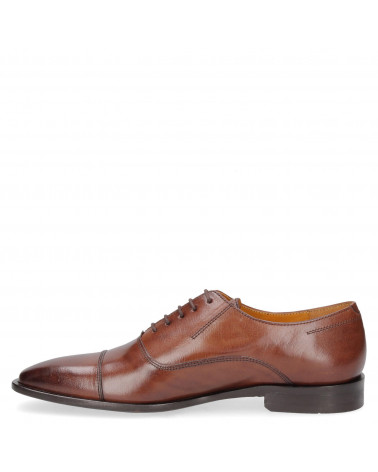 Zapato de cuero café para hombre, diseño Oxford con talón bajo, ideal para matrimonios y eventos corporativos.