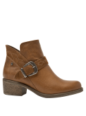 Botín de cuero camel para mujer, moderno y auténtico, con taco bloque y punta redonda.