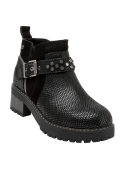 Botín de mujer en cuero negro, diseño con tachas, versátil y cómodo.