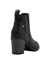 Botín negro de cuero para mujer con taco bloque y punta puntiaguda, ideal para estilo casual.