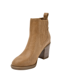 Botín camel de cuero para mujer, estilo casual, perfecto para una mujer moderna y auténtica.