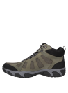 Calzado de trekking masculino en color oliva, suela antideslizante para terrenos difíciles, estilo outdoor funcional.