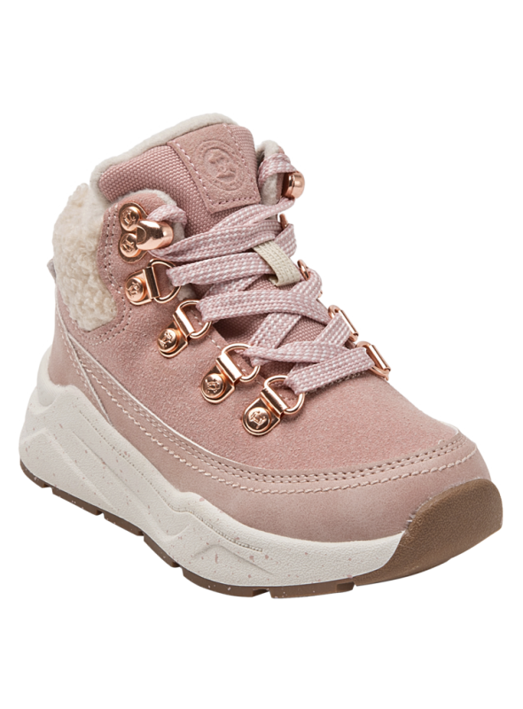 Botín rosado de cuero para niña, combina estilo delicado y durabilidad.