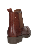 Botín de cuero café para mujer, estilo Chelsea, con textura diferenciada en el talón y pestaña trasera para fácil colocación.