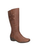 Bota de cuero café para mujer, estilo casual, con caña alta y hebillas decorativas, ideal para días fríos y looks urbanos.